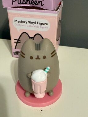 Pusheen Mystery Vinyl Figure Blind Box Pusheen With Milkshake